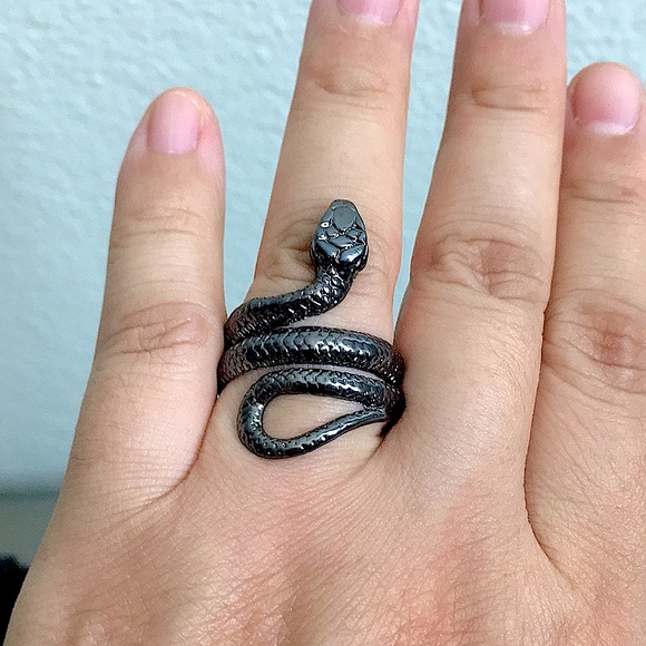 🖤New Snake ring - Picture 2 of 13